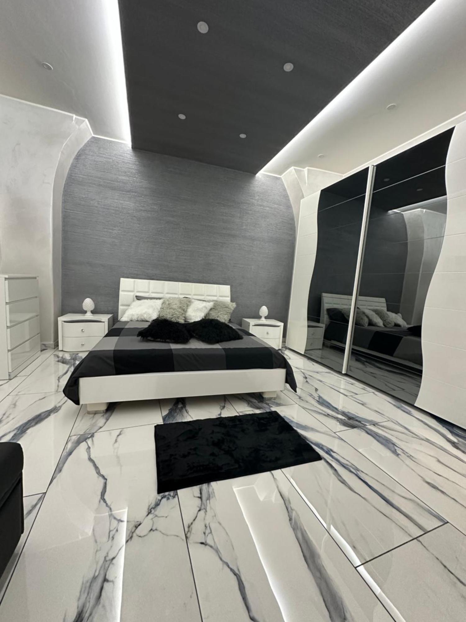 Naomi Luxury Home Катания Экстерьер фото