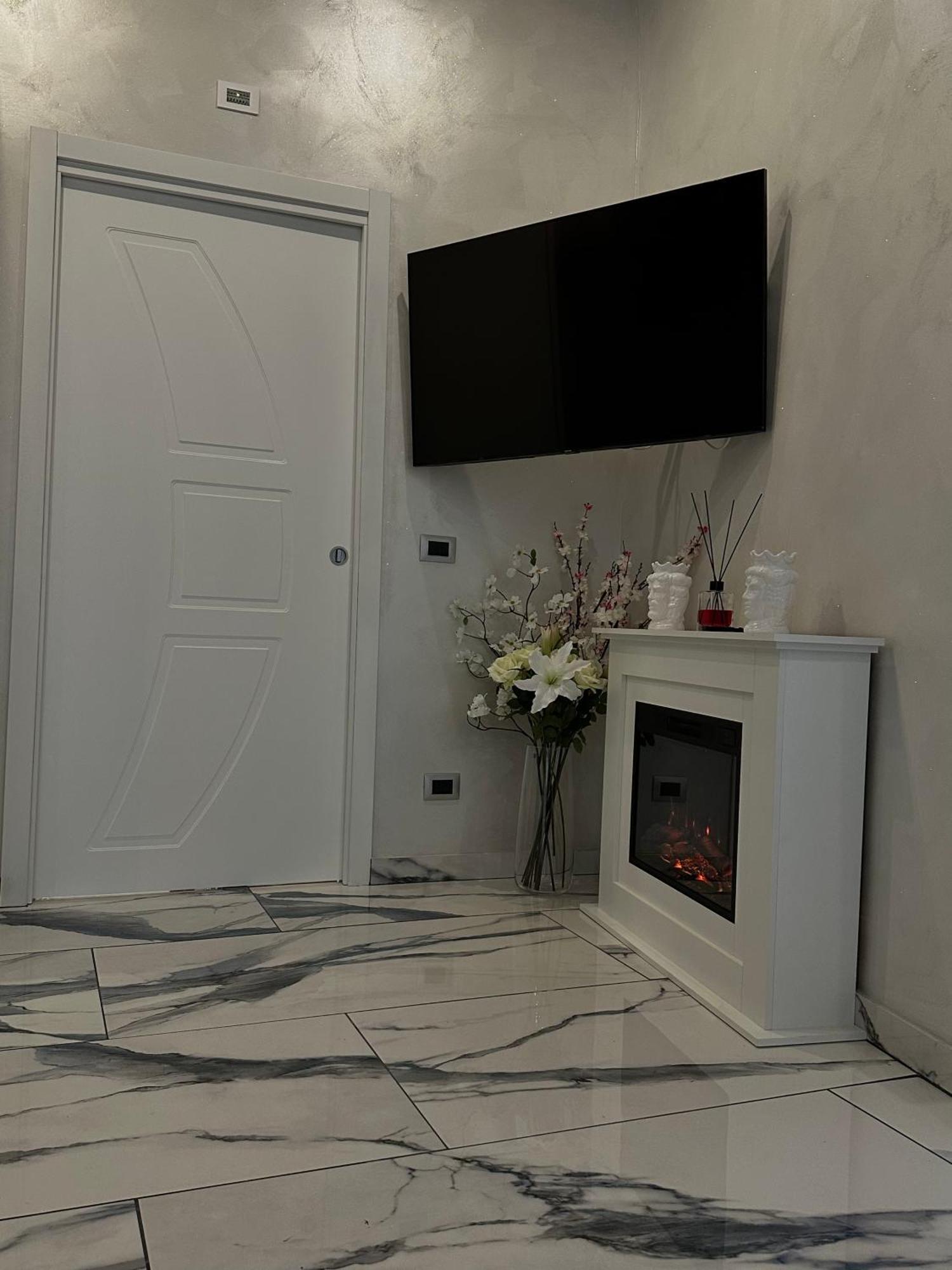 Naomi Luxury Home Катания Экстерьер фото