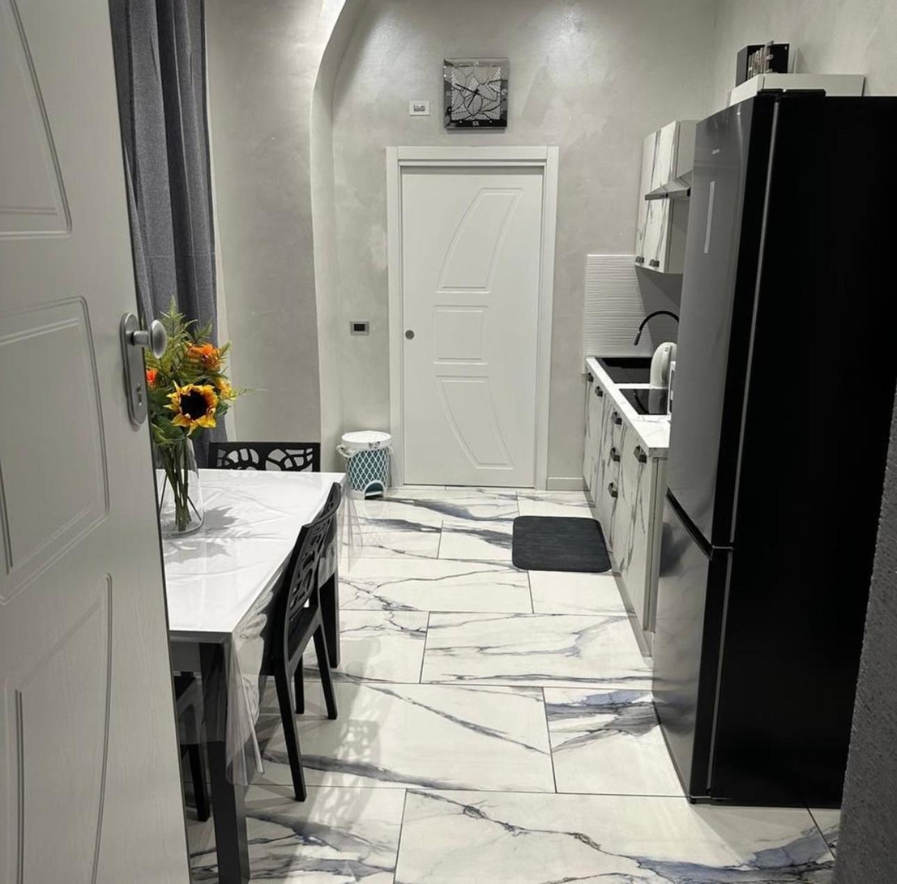 Naomi Luxury Home Катания Экстерьер фото